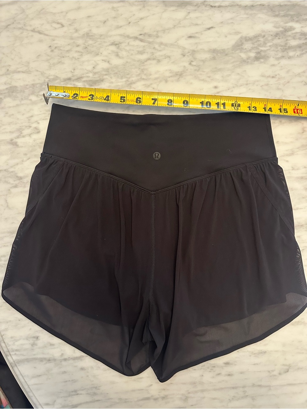 🍋 lululemon athletica Nulu Black High-Rise Mesh Athletic Shorts Size 10 Like New - Picture 6 of 10